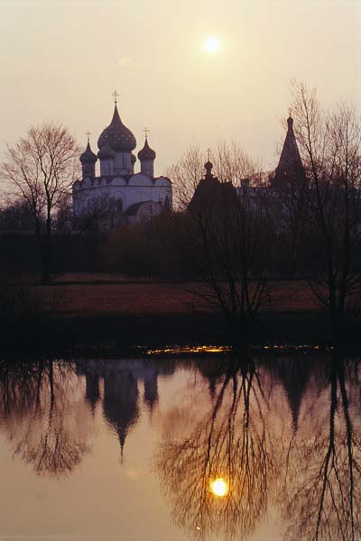   .  .  /  Kremlin at dawn.  Suzdal.