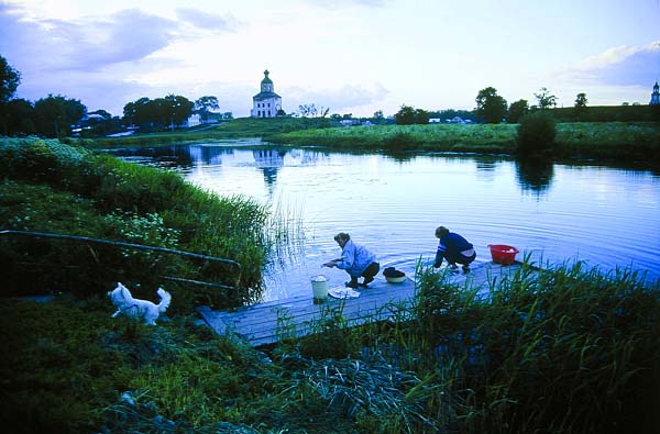    .  .  /  Evening at Kamenka-river.  Suzdal.