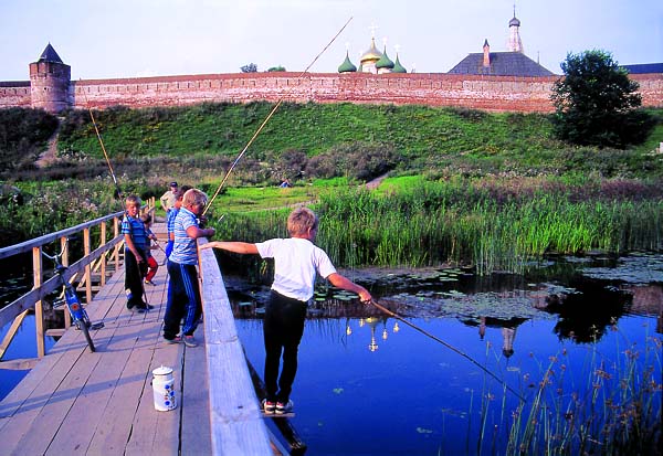   .  .  /  On the banks of the Kamenka-river.  Suzdal.